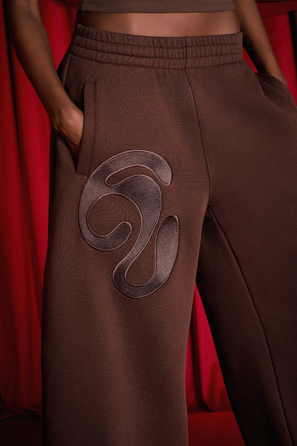 Kaia Logo Embroidered Cotton Parachute Sweatpants - Espresso - Image 4