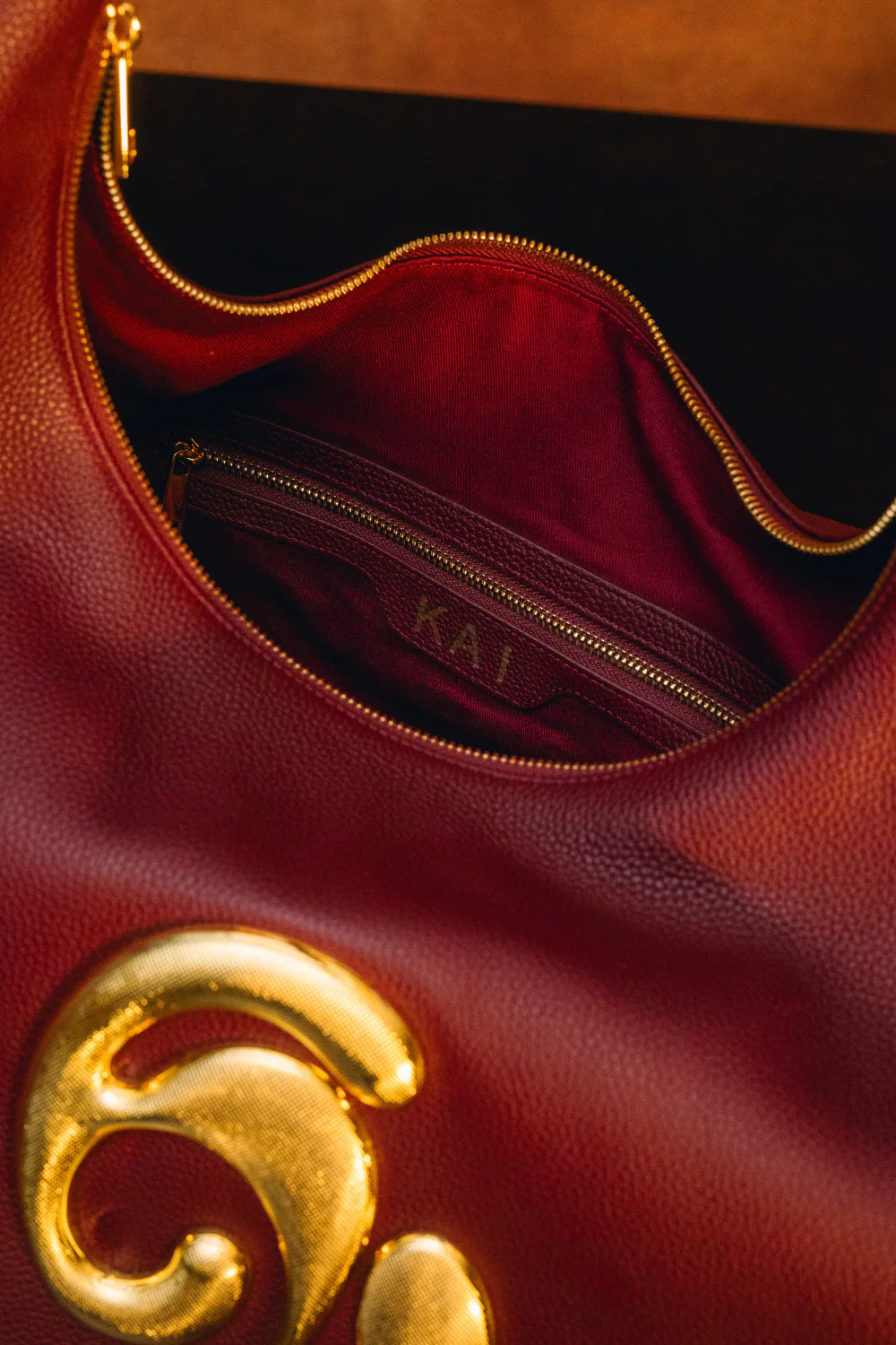 London Togo Leather Maxi Handbag - Burgundy - Image 6