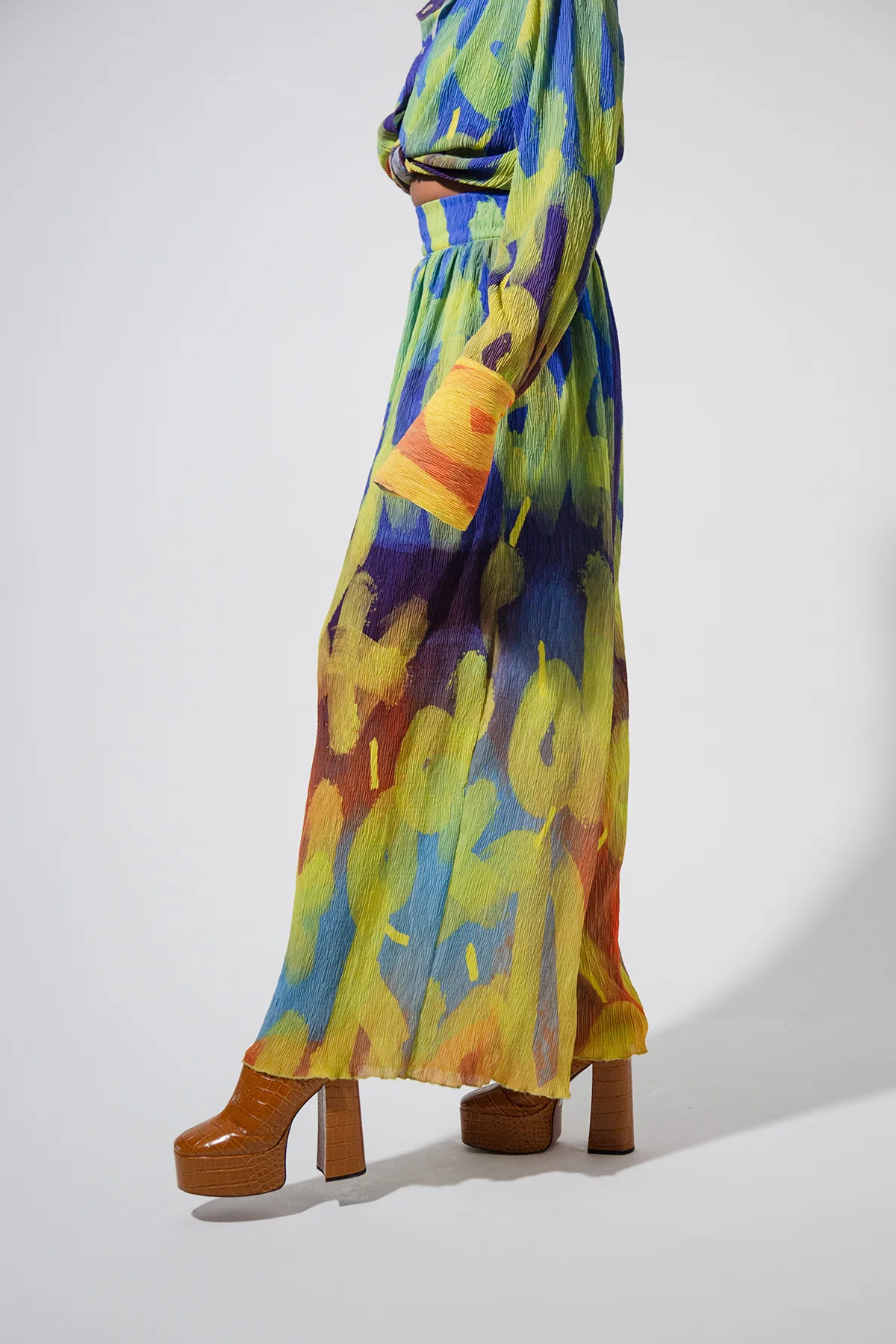 Mawuli Printed Plisse Shirt - Ayo Print Blue - Image 11
