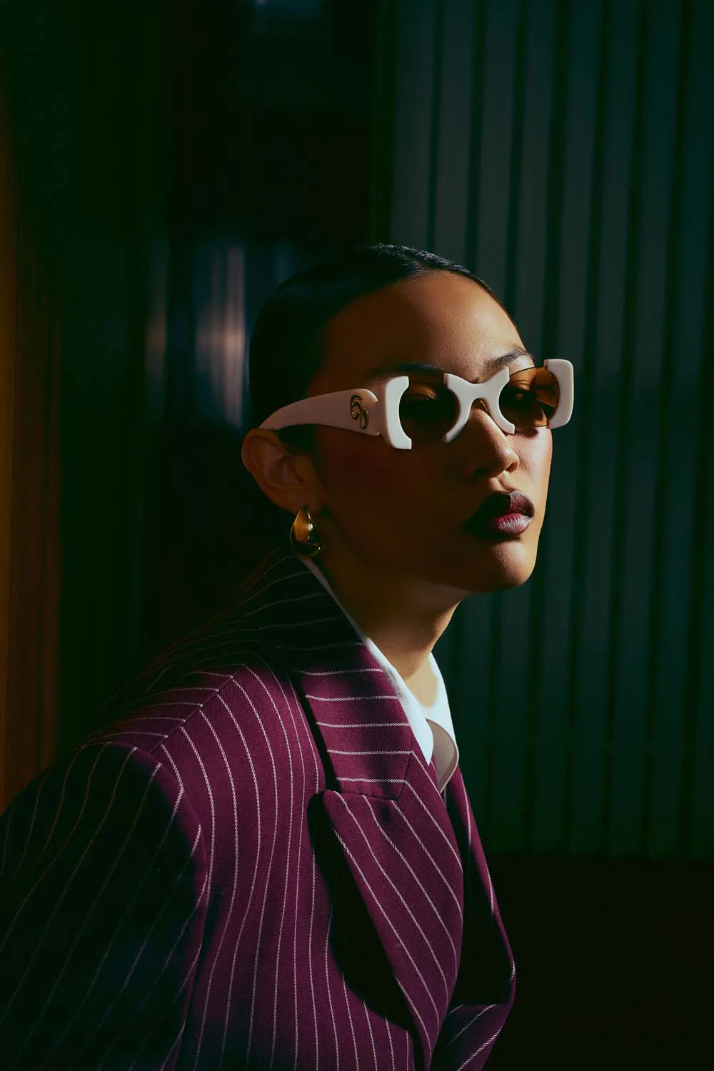 Suki Sculptural Statement Sunglasses - White - Image 9